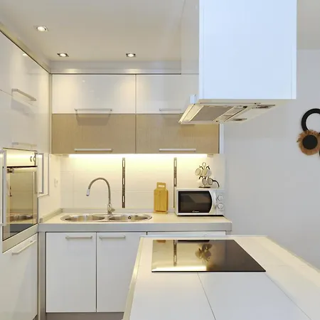 Lana Apartment *